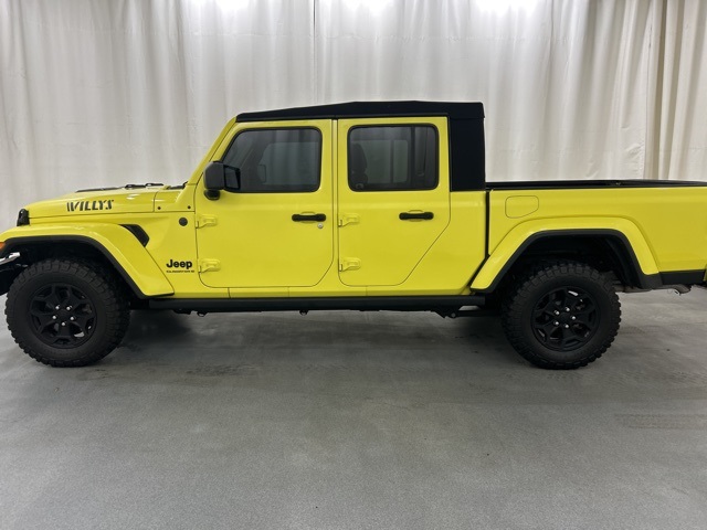 2023 Jeep Gladiator Willys photo 3