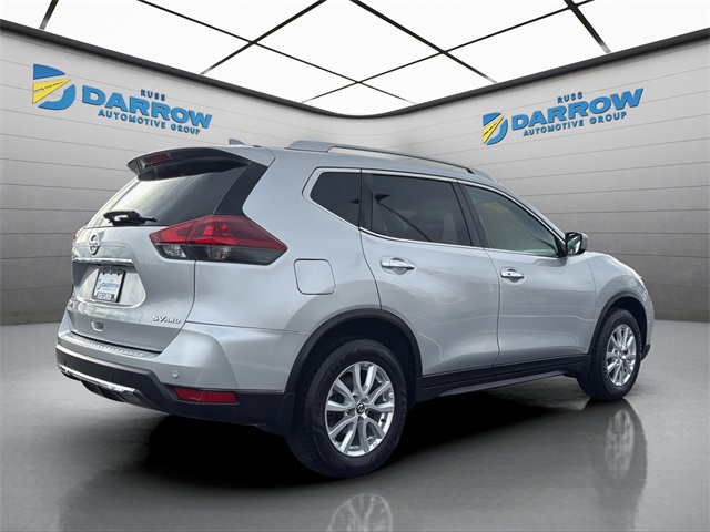 2019 Nissan Rogue SV photo 2