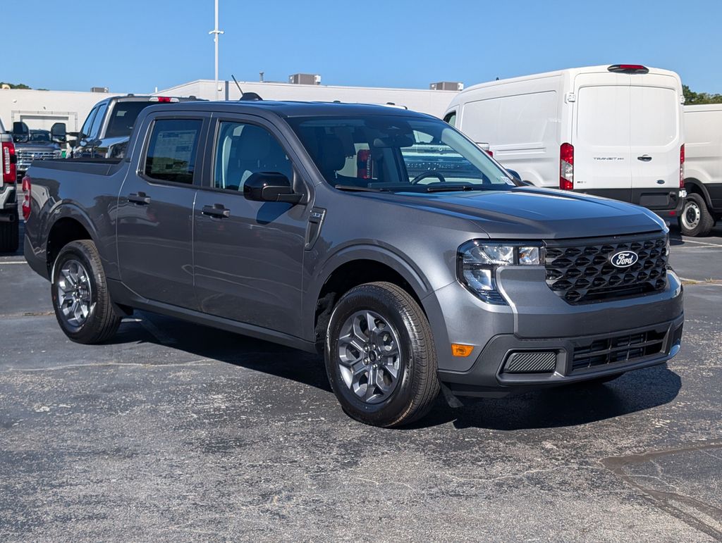 2025 Ford Maverick XLT photo 2