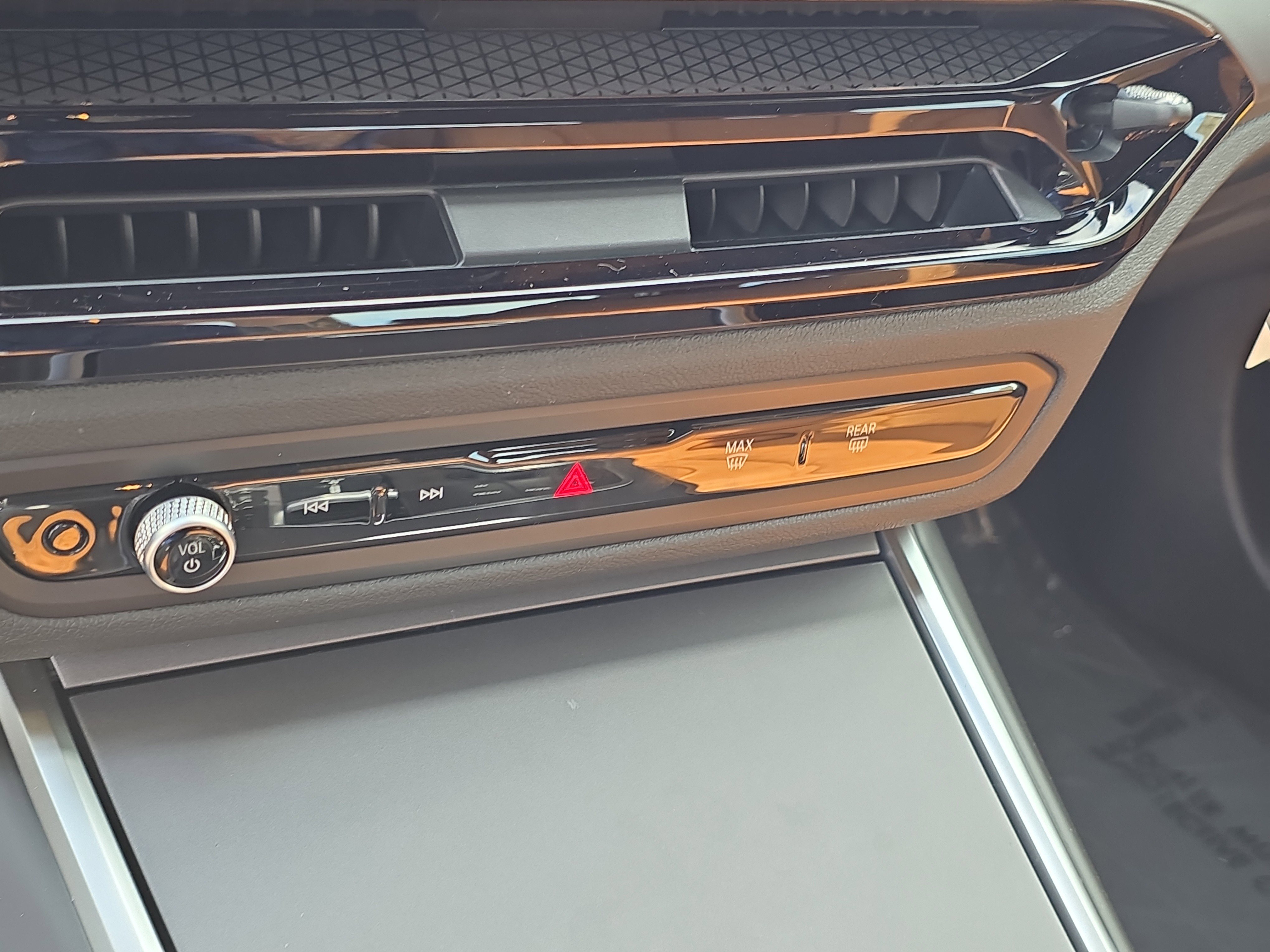 2025 Bmw 230i photo 4