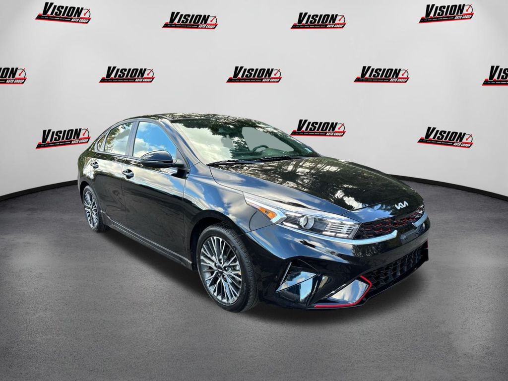 2023 Kia Forte GT-Line photo 3