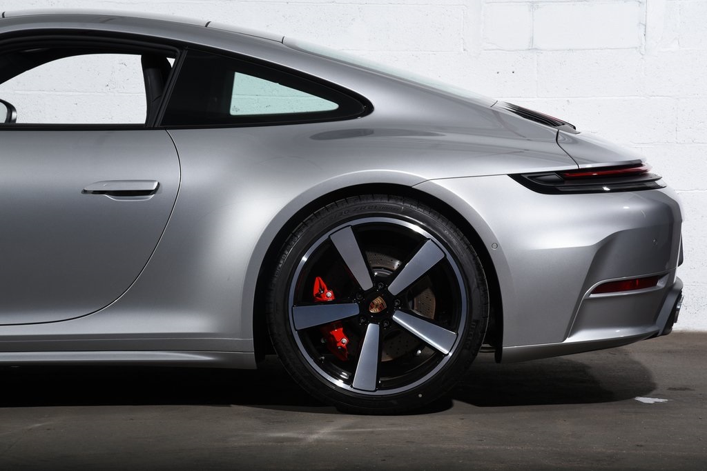 2025 Porsche 911 S photo 15