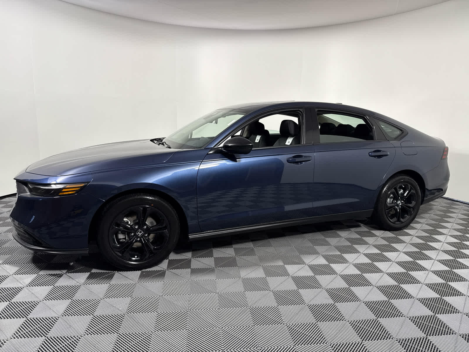 2025 Honda Accord 1.5T SE photo 3