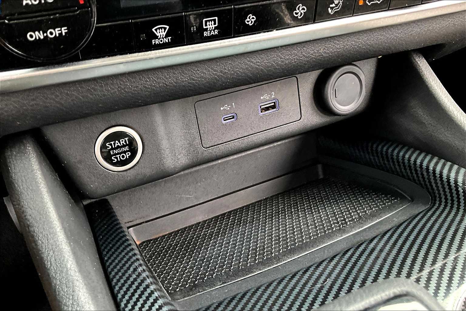 2023 Nissan Rogue SV photo 28