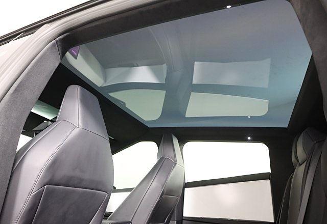2024 Tesla Cybertruck photo 18