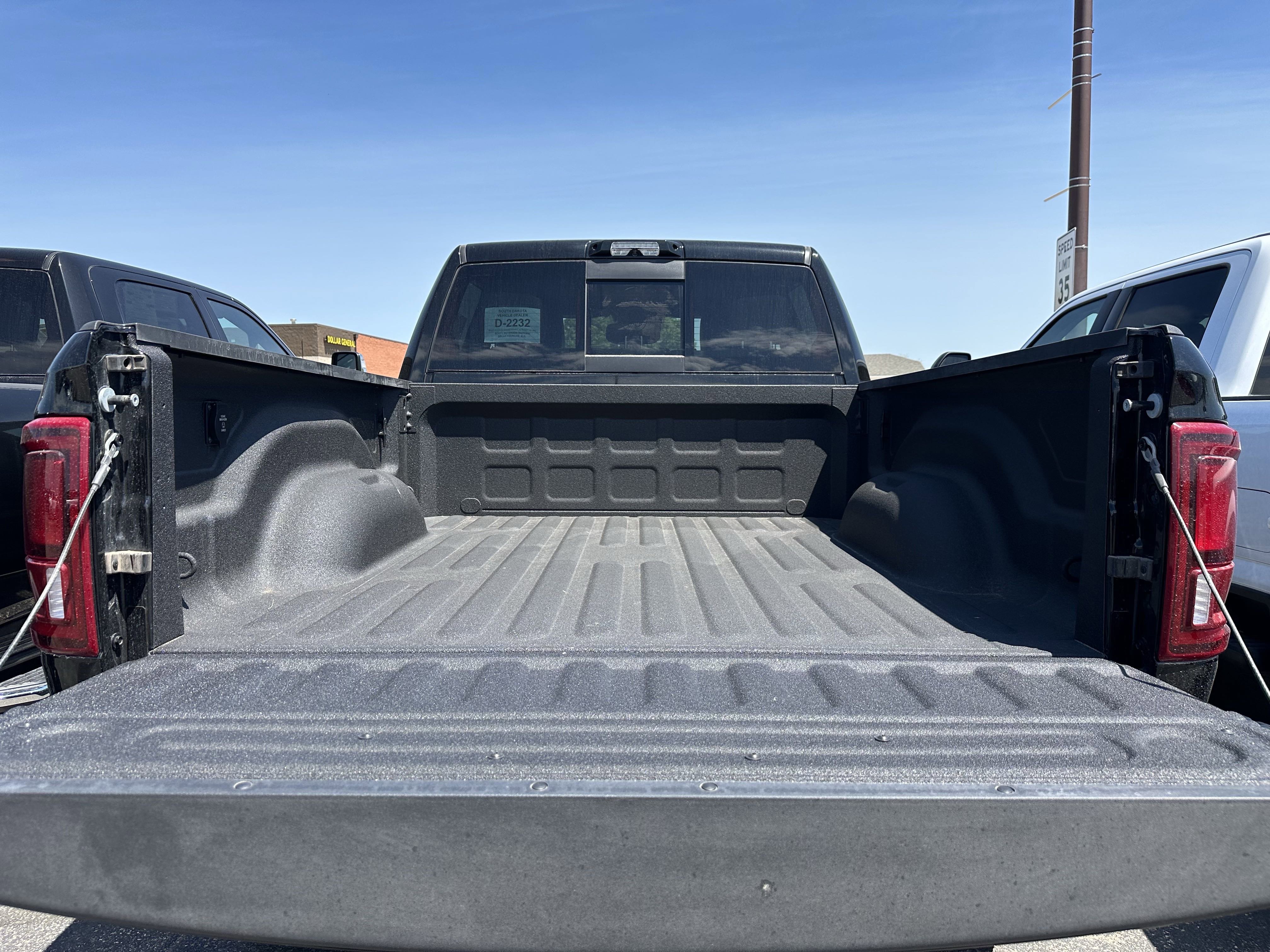 New 2025 Diamond Black Crystal Pearlcoat Ram Laramie image 18