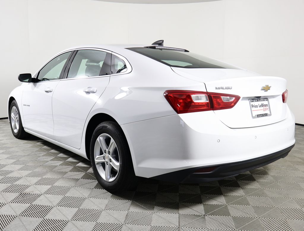 2024 Chevrolet Malibu LS photo 4