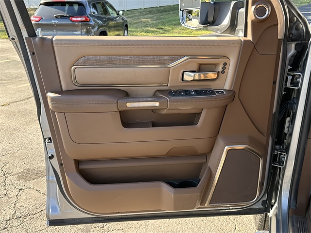 2022 Ram 3500 Laramie Longhorn photo 26
