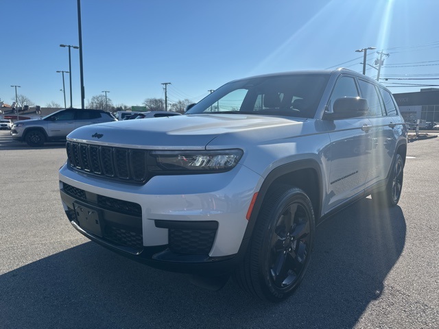 2025 Jeep Grand Cherokee L Altitude's photo