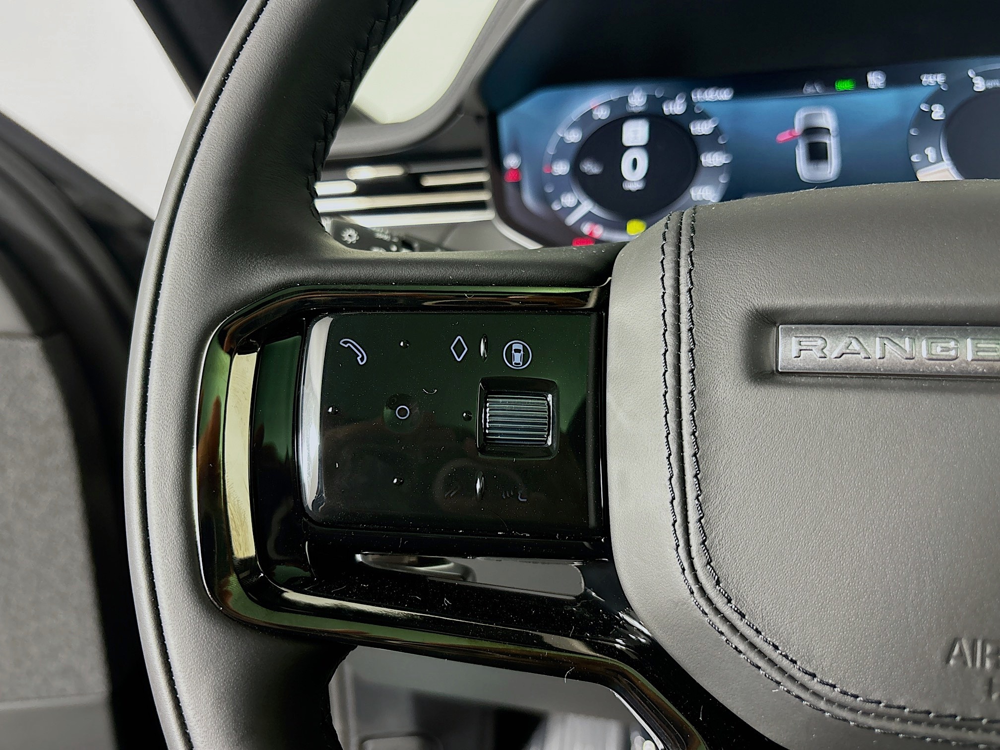 2025 Land Rover Range Rover Sport SE photo 10