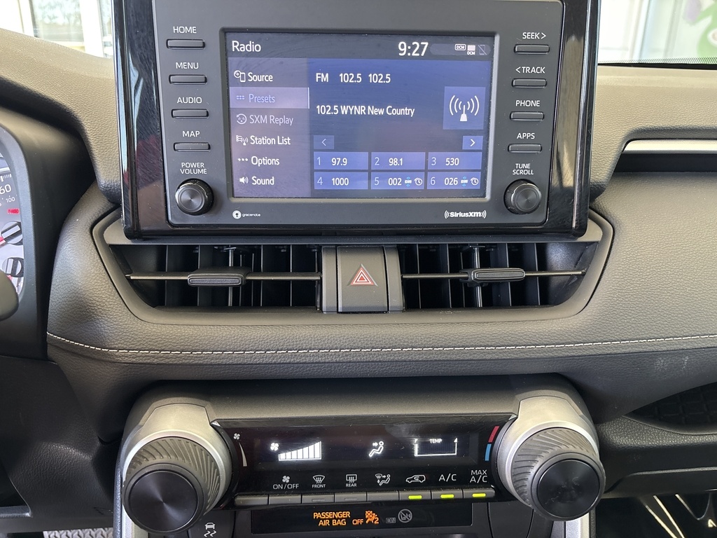 2022 Toyota RAV4 LE photo 24