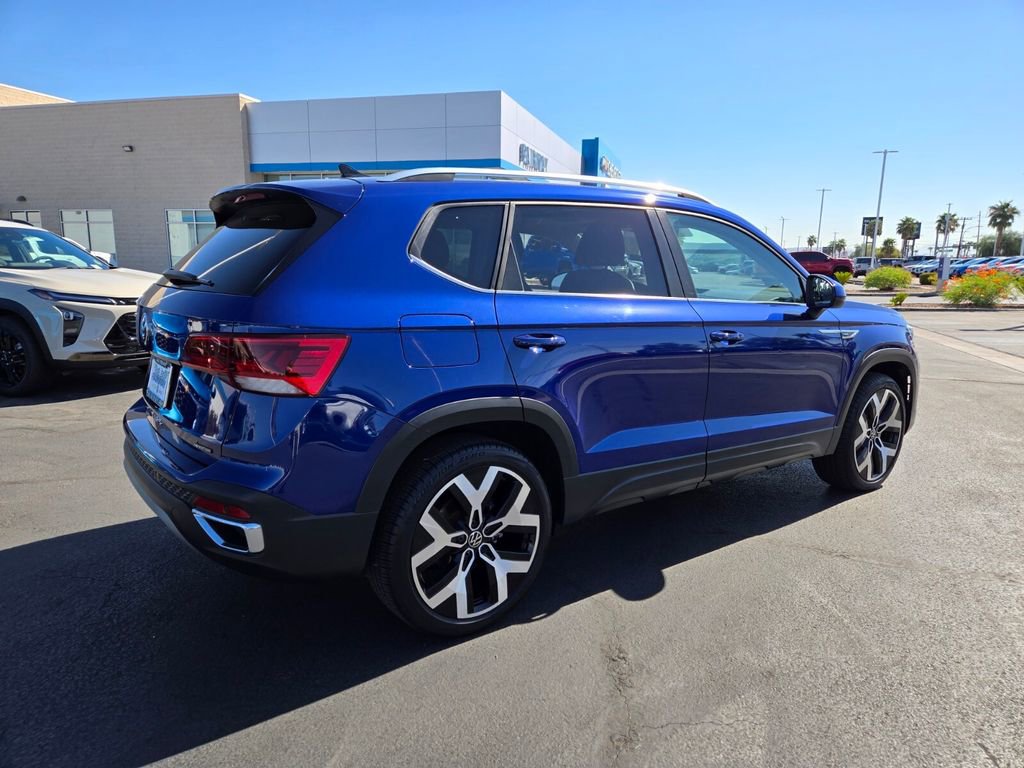 2022 Volkswagen Taos SEL photo 6
