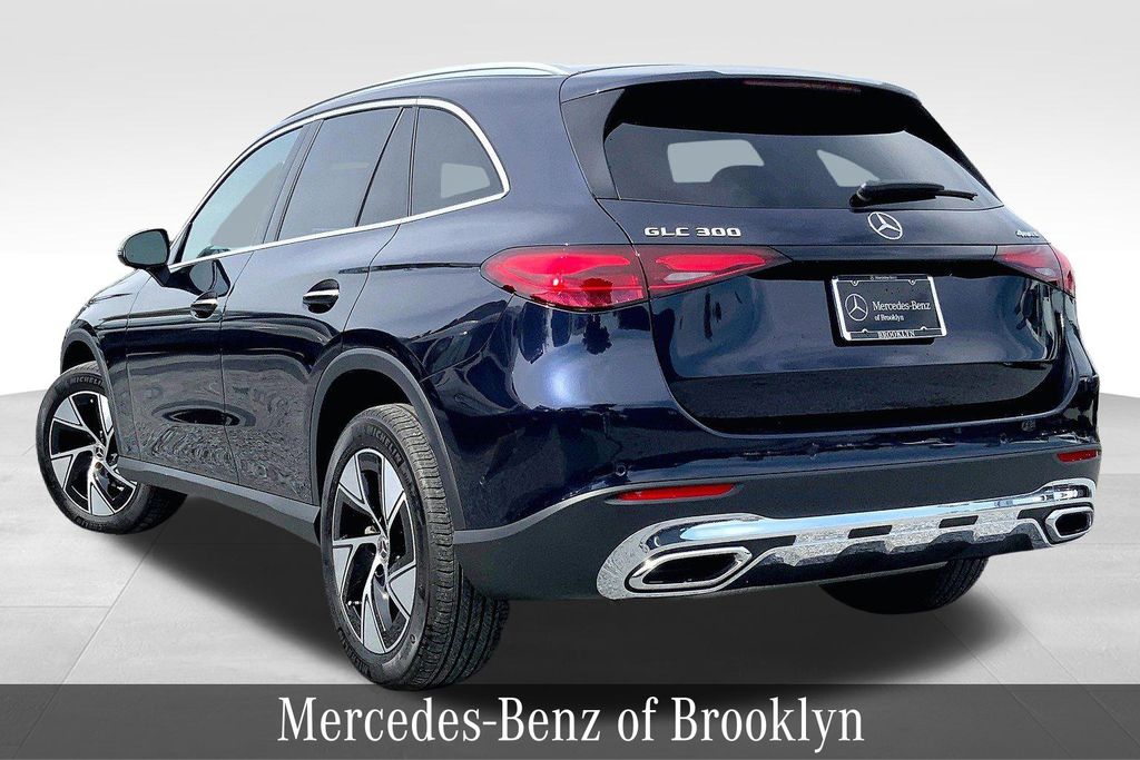 2024 Mercedes Benz GLC 300 4MATIC photo 4