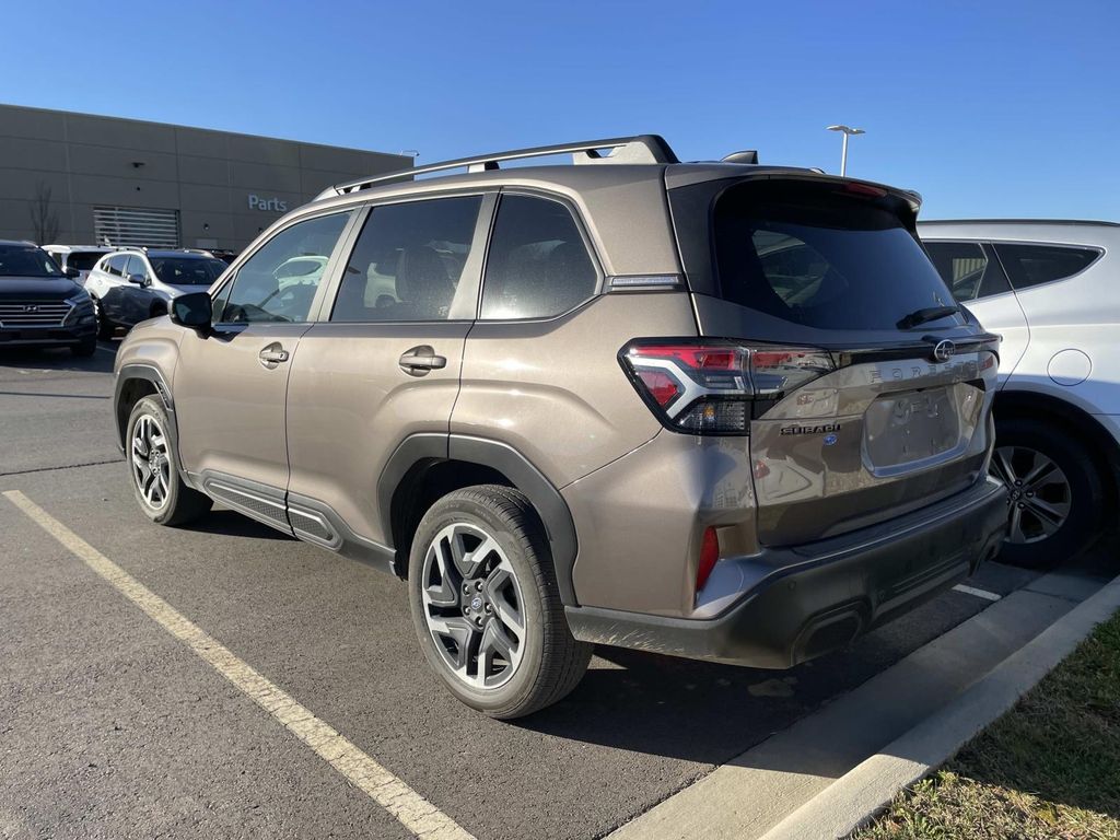 2025 Subaru Forester Limited photo 2