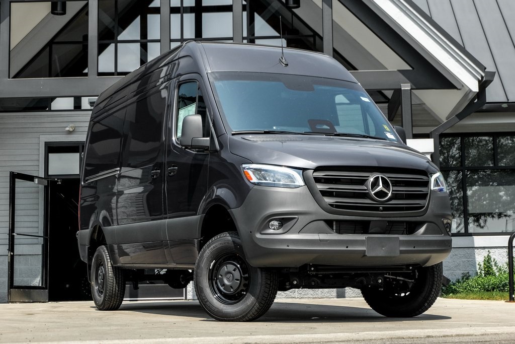 2025 Mercedes-Benz Sprinter Cargo Van Base's photo