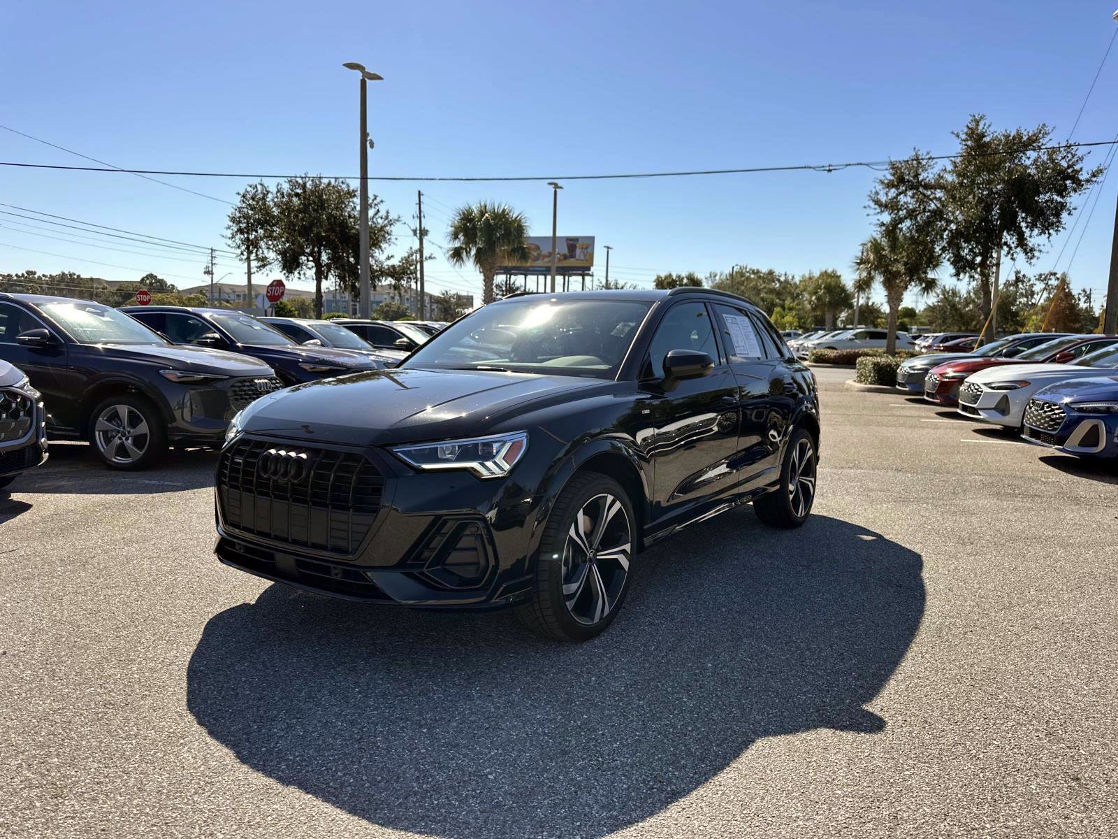 2023 Audi Q3 S line Premium Plus 45 TFSI photo 2