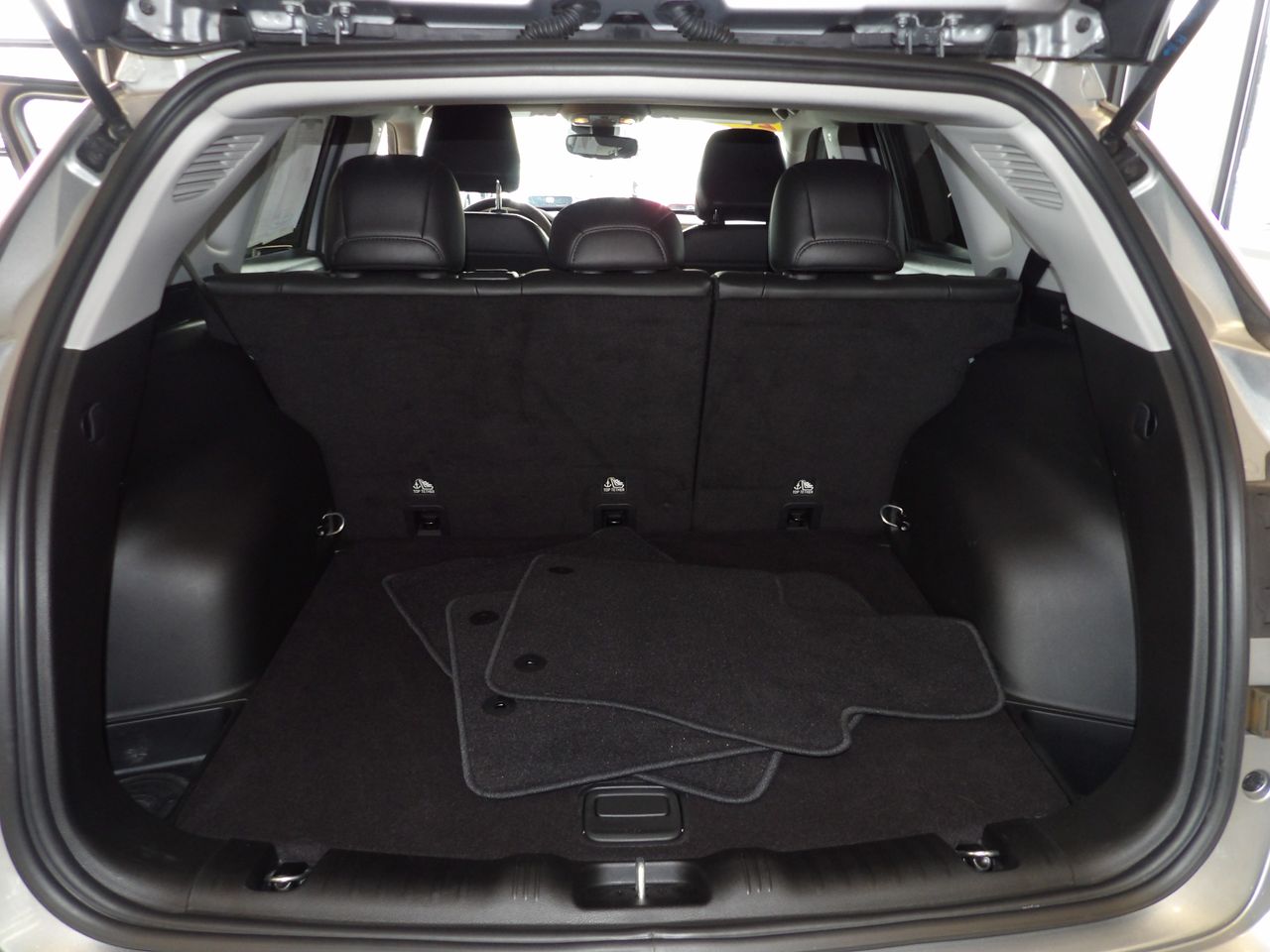2022 Jeep Compass Latitude photo 18