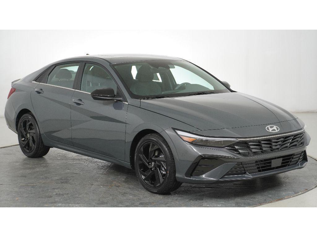 2026 Hyundai Elantra SEL's photo