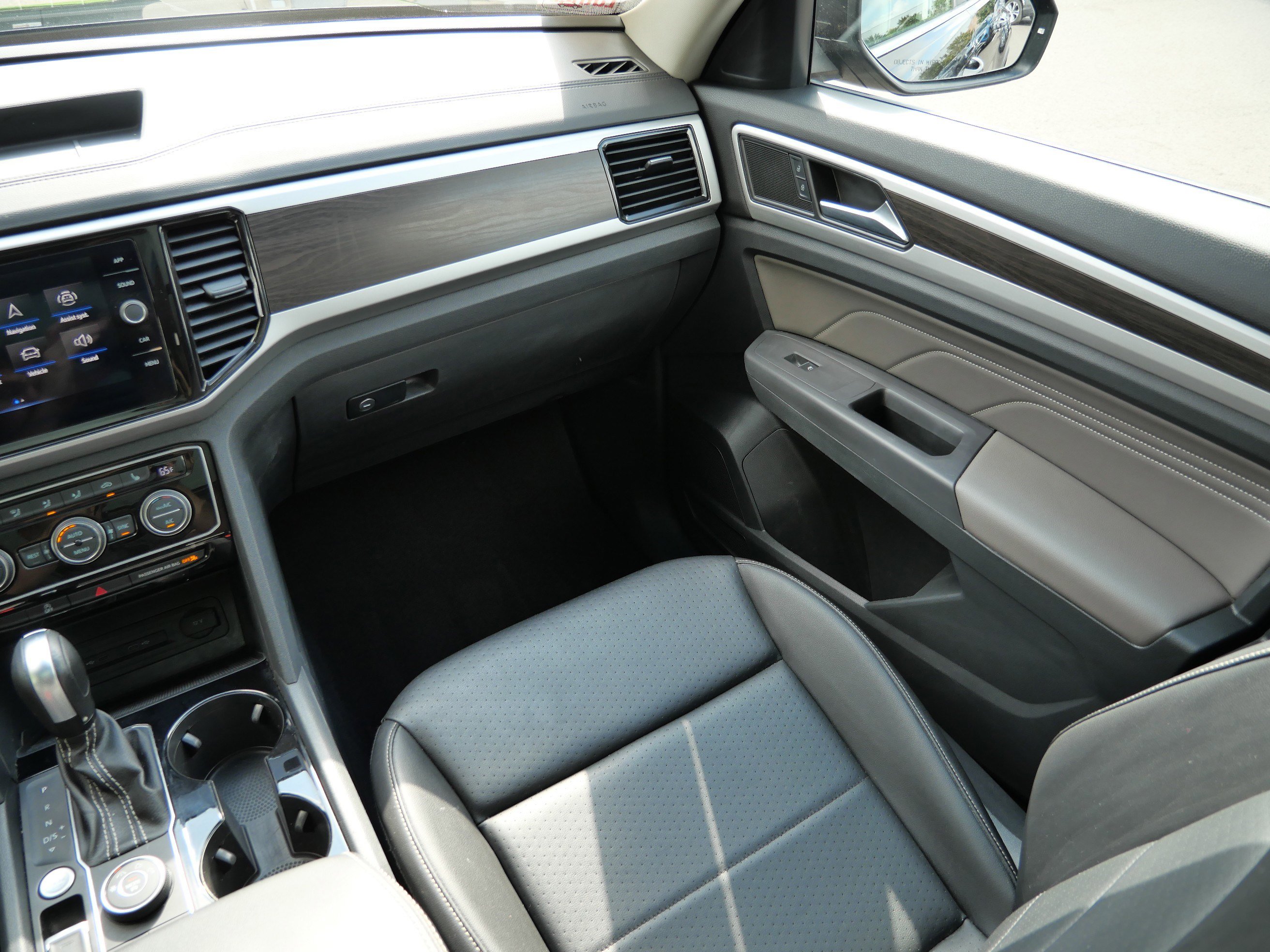 2022 Volkswagen Atlas V6 SE Technology photo 11