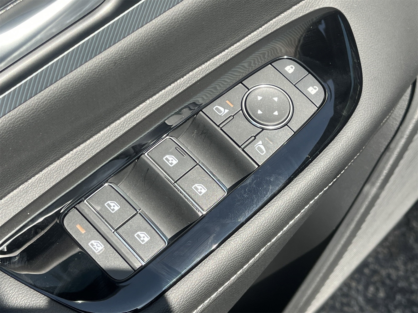 2025 Nissan Murano SL photo 15