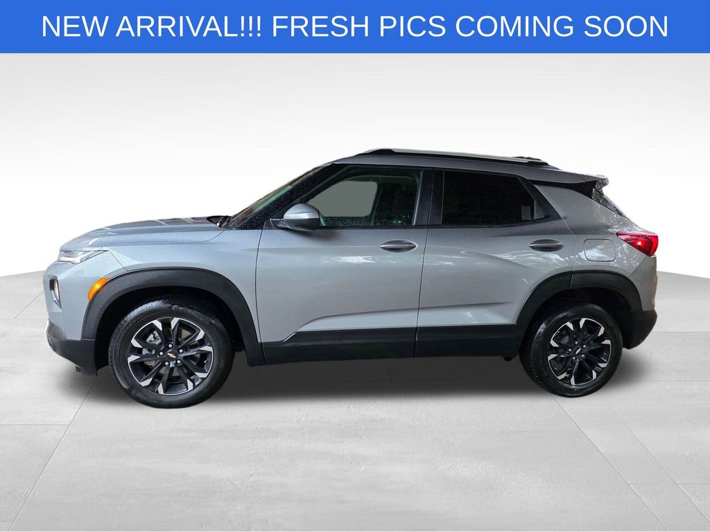 2023 Chevrolet Trailblazer LT photo 3