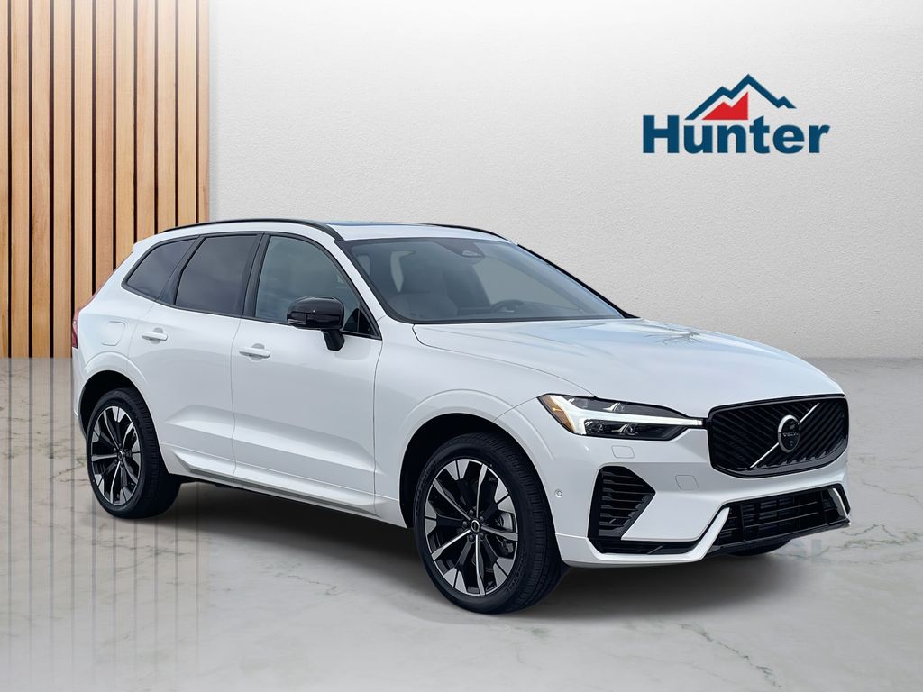 2026 Volvo XC60 Plus's photo