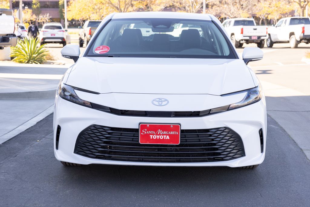 2025 Toyota Camry LE photo 3