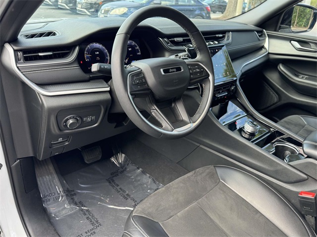2023 Jeep Grand Cherokee Altitude photo 2