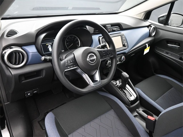 2025 Nissan Versa SV photo 2
