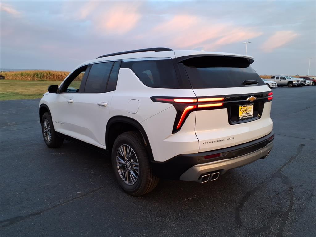 2026 Chevrolet Traverse photo 3