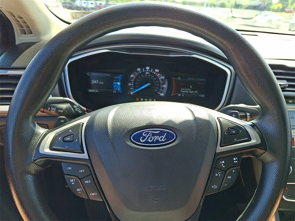 2019 Ford Fusion SE photo 17
