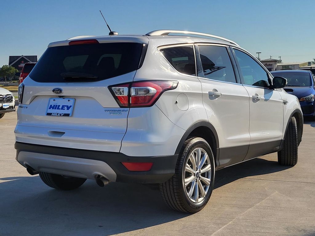 2017 Ford Escape Titanium photo 4