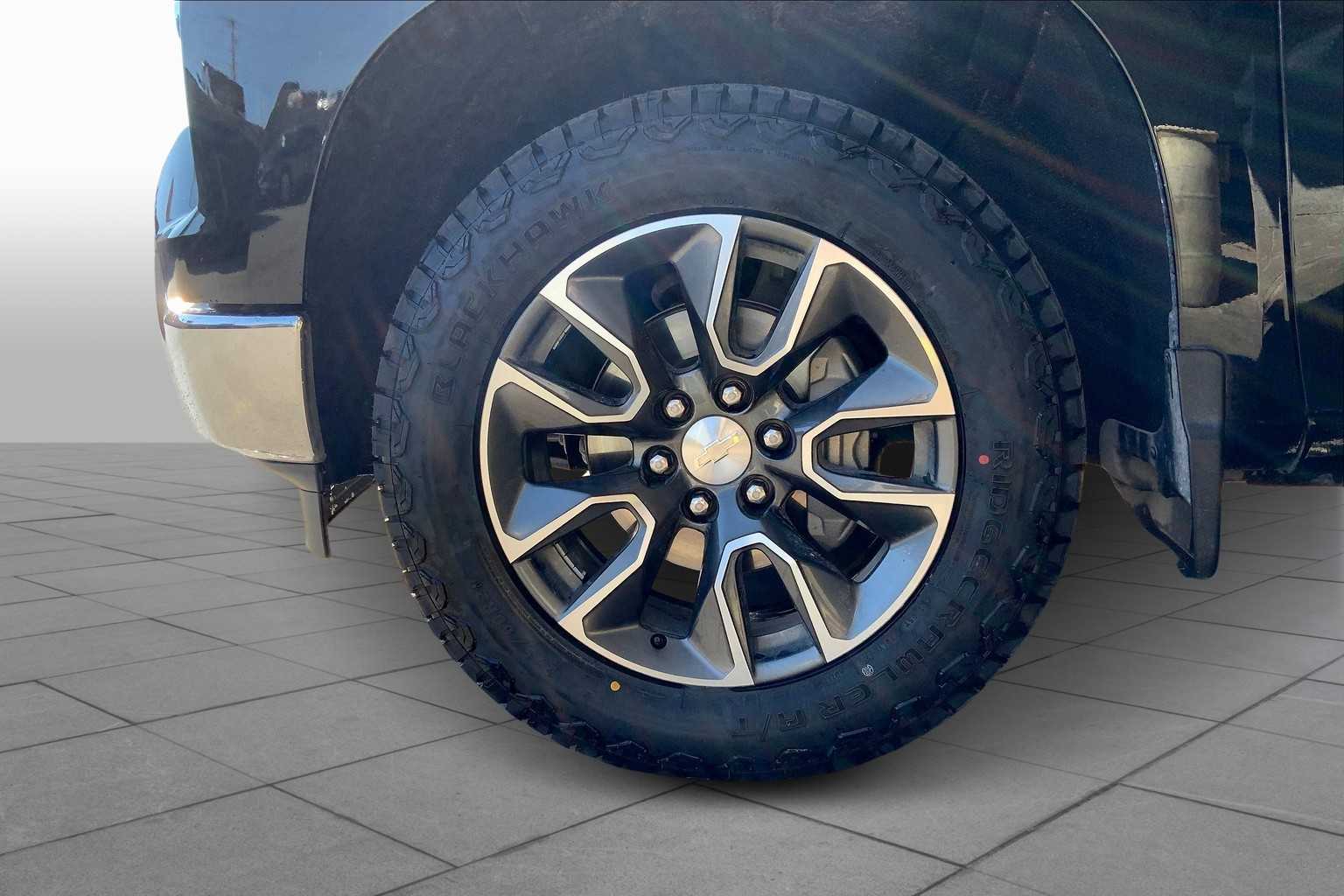 2022 Chevrolet Silverado 1500 LT photo 9