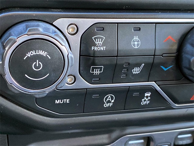 2020 Jeep Wrangler Unlimited Sahara photo 29