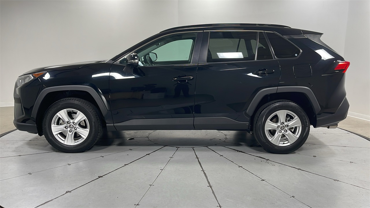 2021 Toyota RAV4 XLE photo 8
