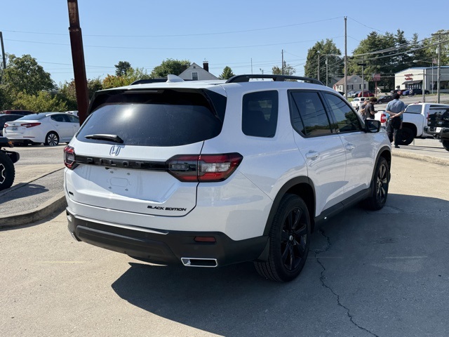 2025 Honda Pilot Black Edition photo 4