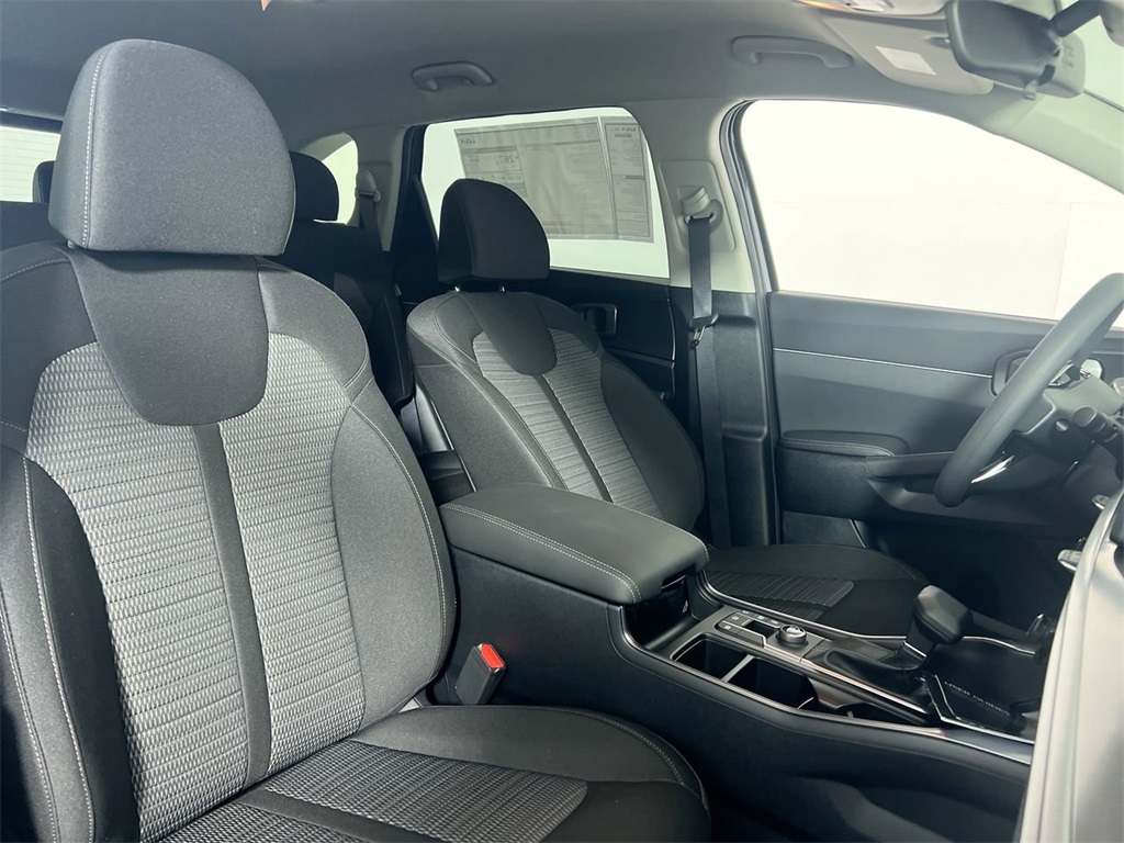 2026 Kia Sorento LX photo 27