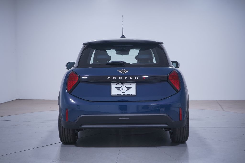 2025 Mini Cooper 2 Door Hardtop Signature photo 5