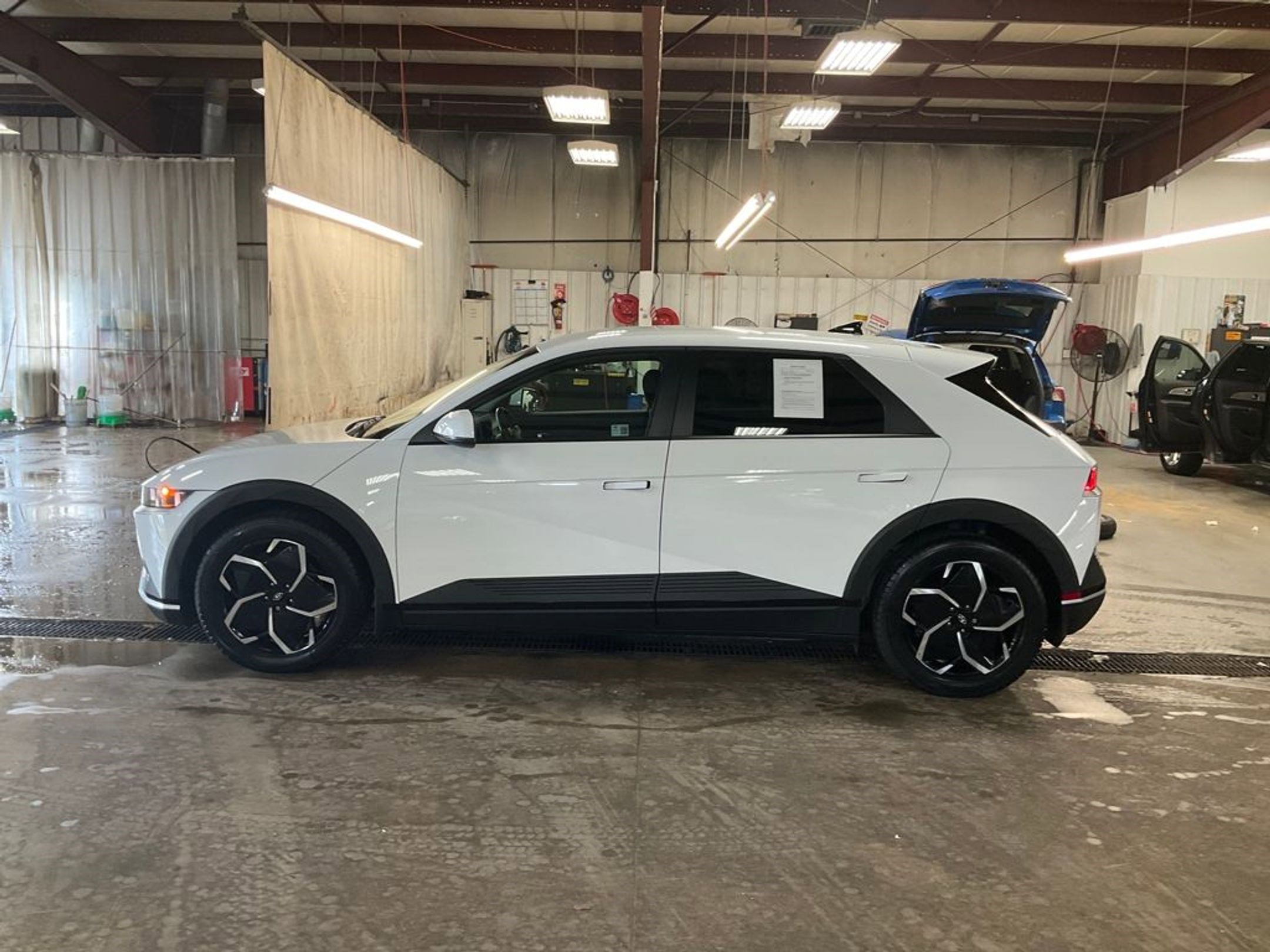 2024 Hyundai Ioniq 5 SEL photo 2
