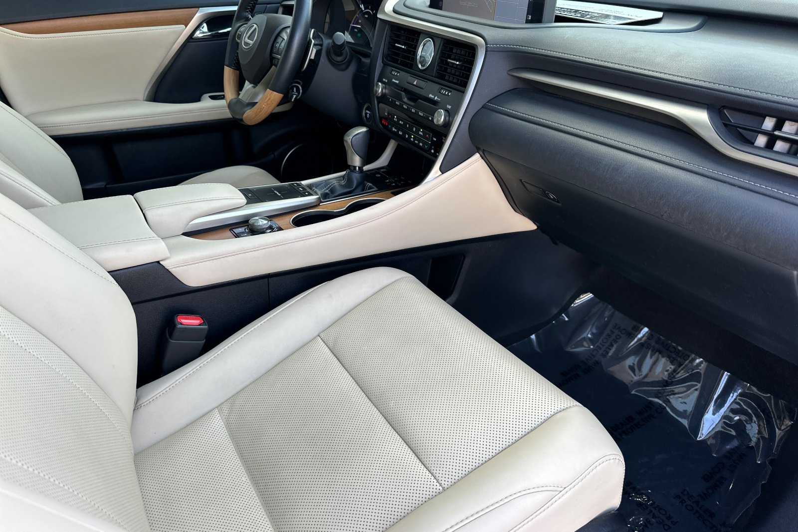 2022 Lexus RX 450h photo 15