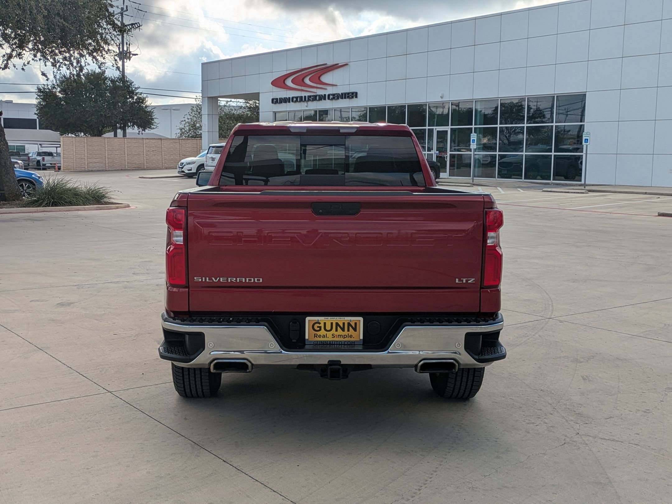 2019 Chevrolet Silverado 1500 LTZ photo 3