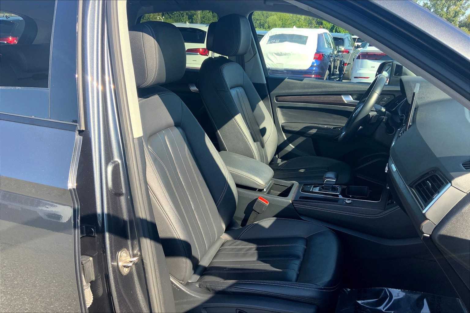 2022 Audi Q5 S line Premium Plus photo 8