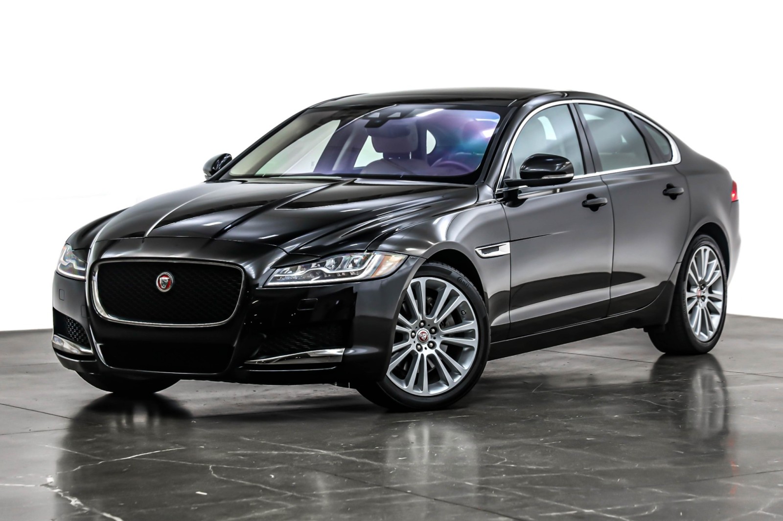 2020 Jaguar XF