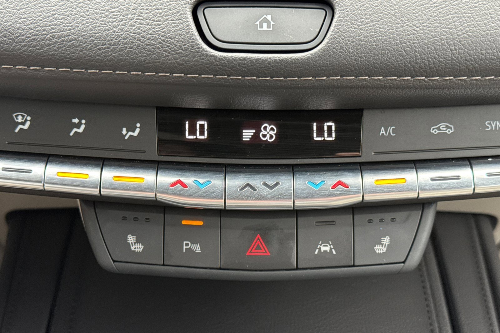 2023 Cadillac XT4 Luxury photo 18