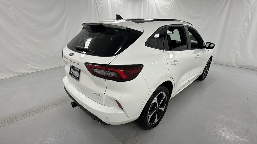 2024 Ford Escape ST-Line Select photo 3