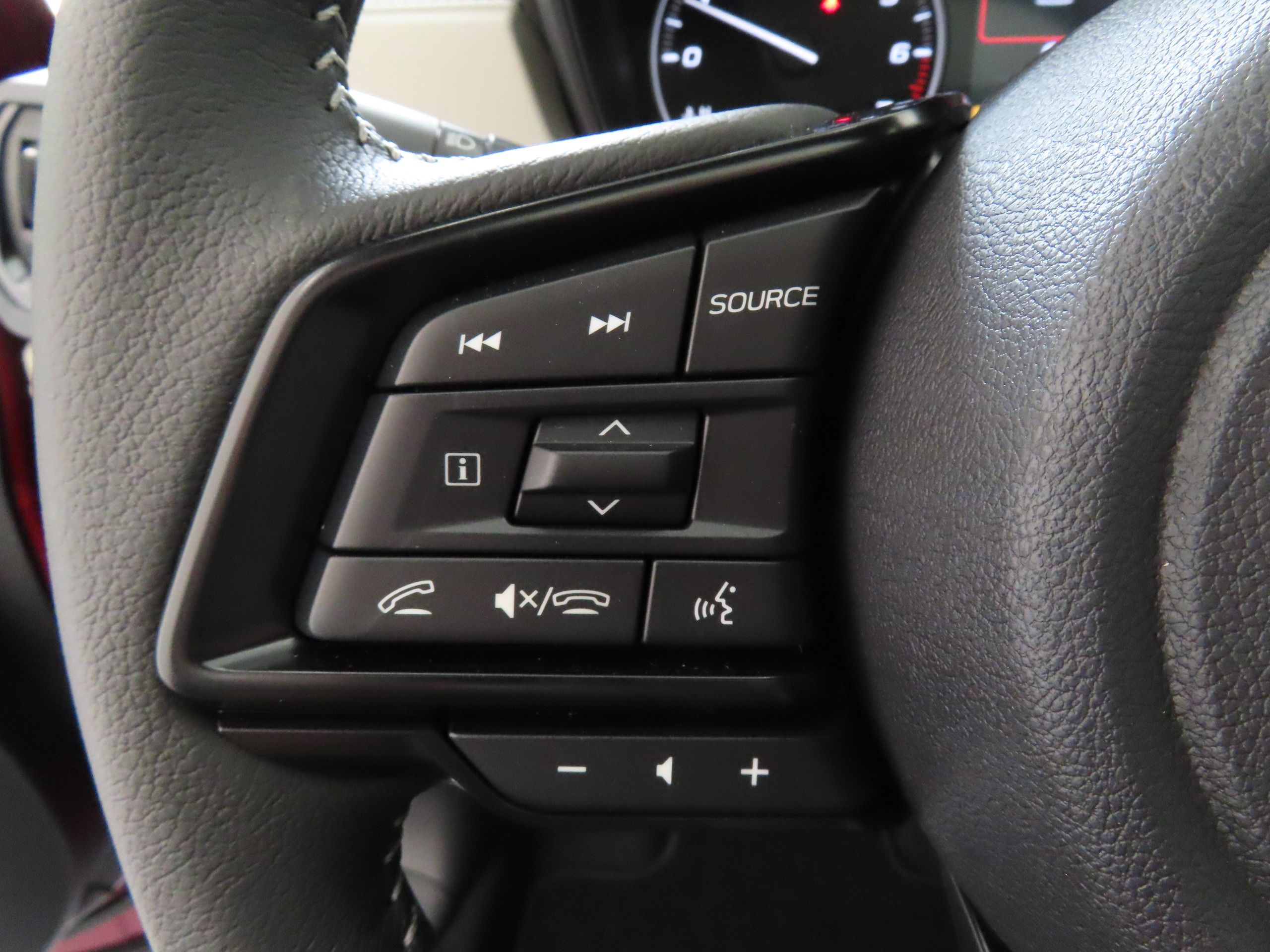 2025 Subaru Forester Premium Base photo 11