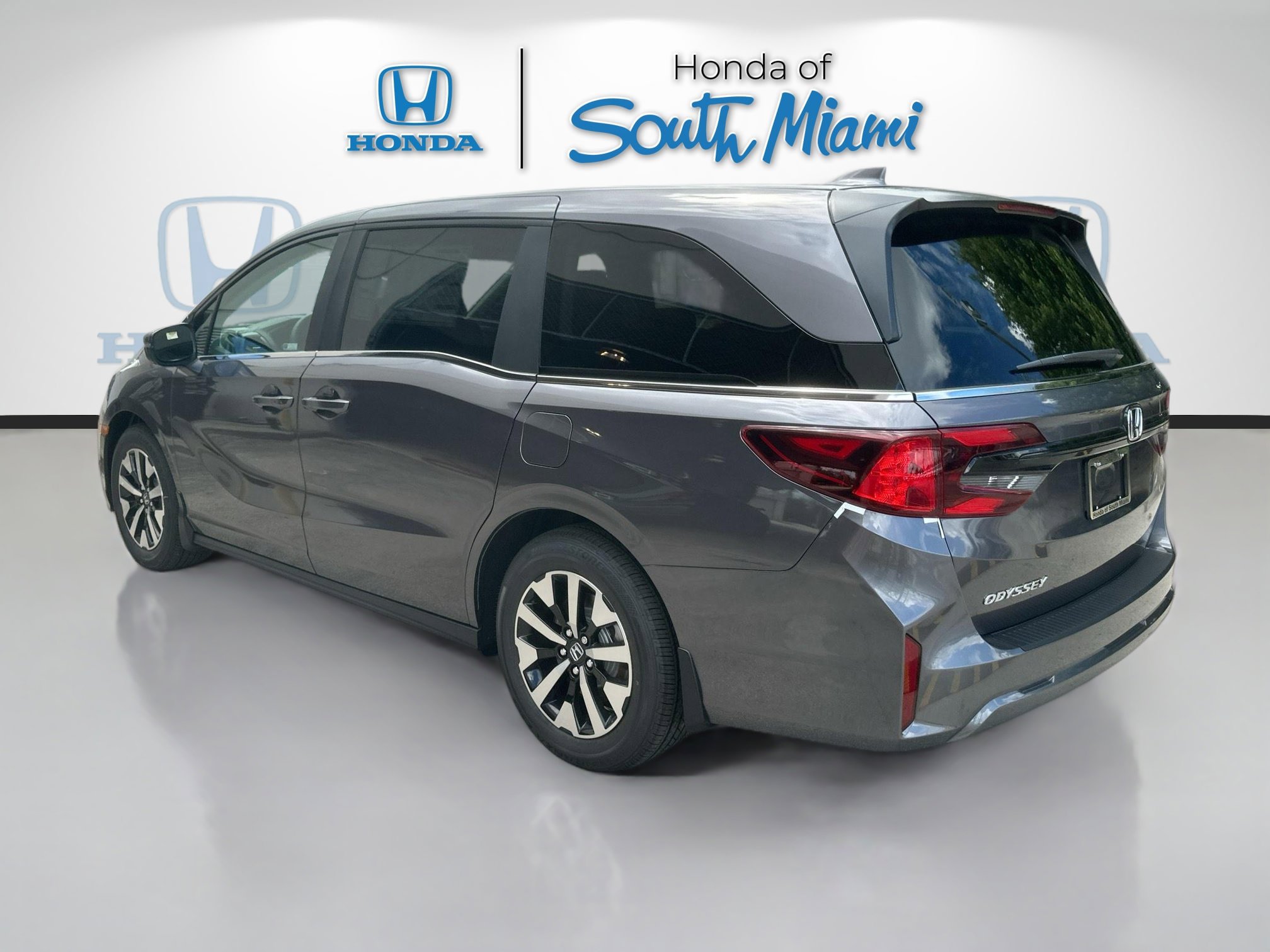 2026 Honda Odyssey EX-L photo 4