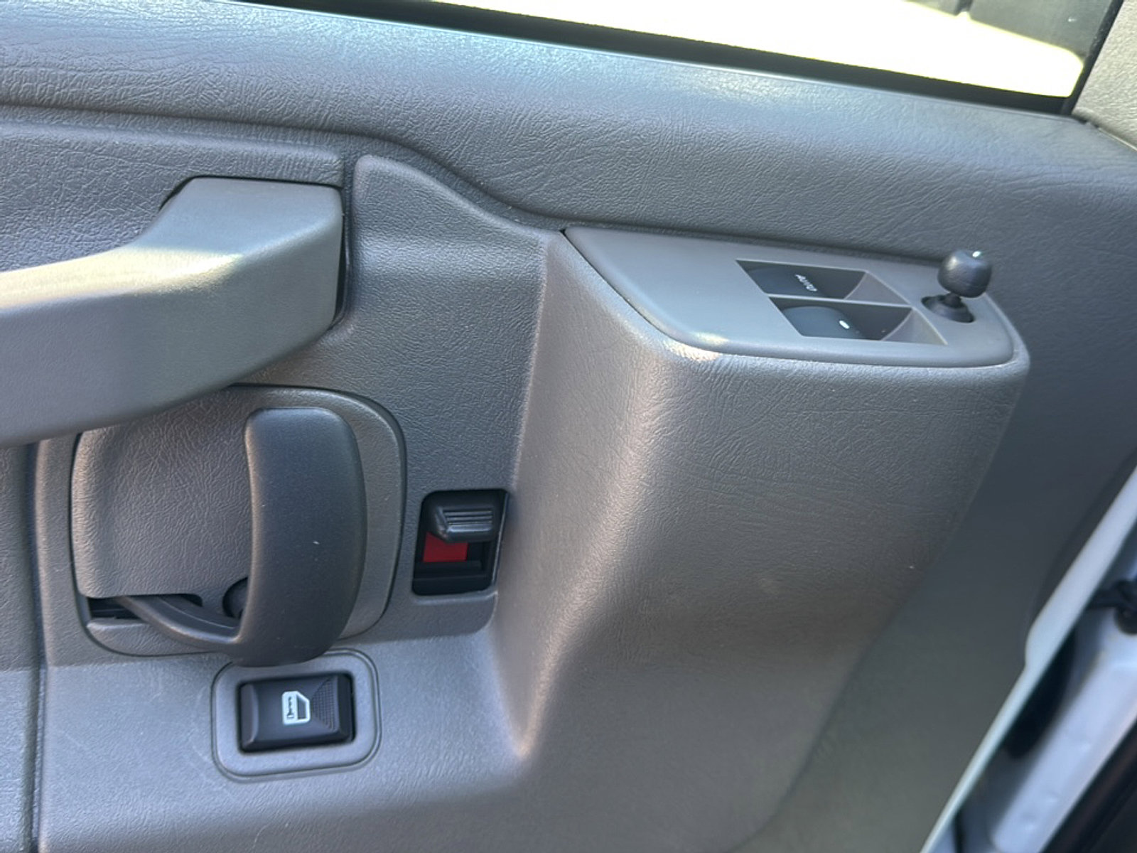 2023 Gmc Savana 2500 Cargo photo 13