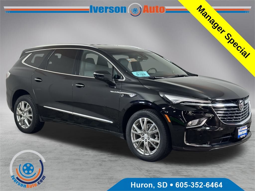 2022 Buick Enclave Essence