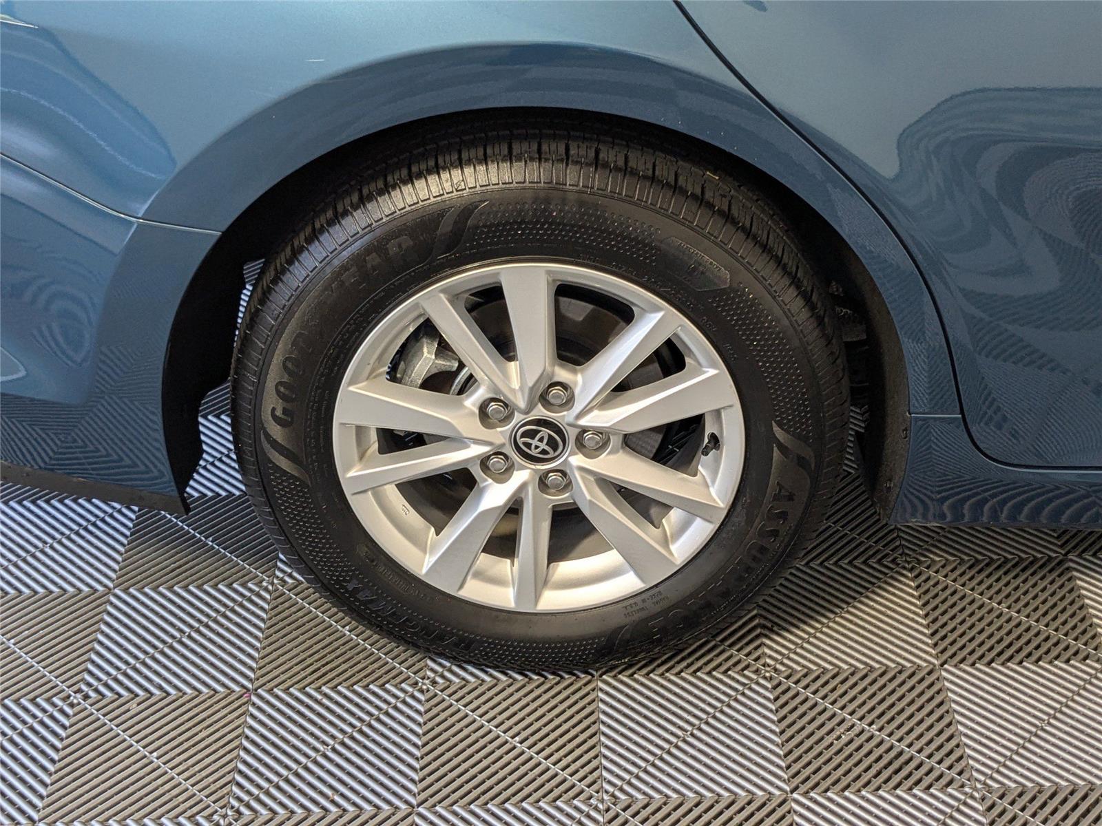 2025 Toyota Camry LE photo 23